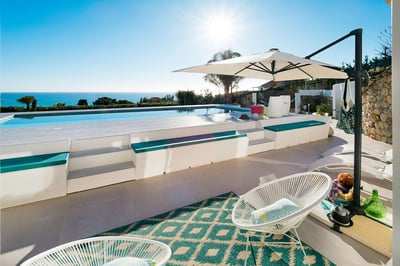 Luxury Villa Photo #4