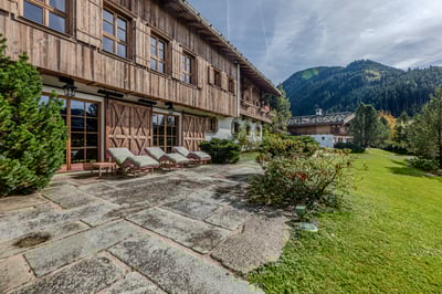 Luxury Villa Photo #11