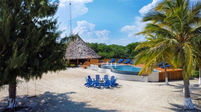 Luxury Villa Photo #12