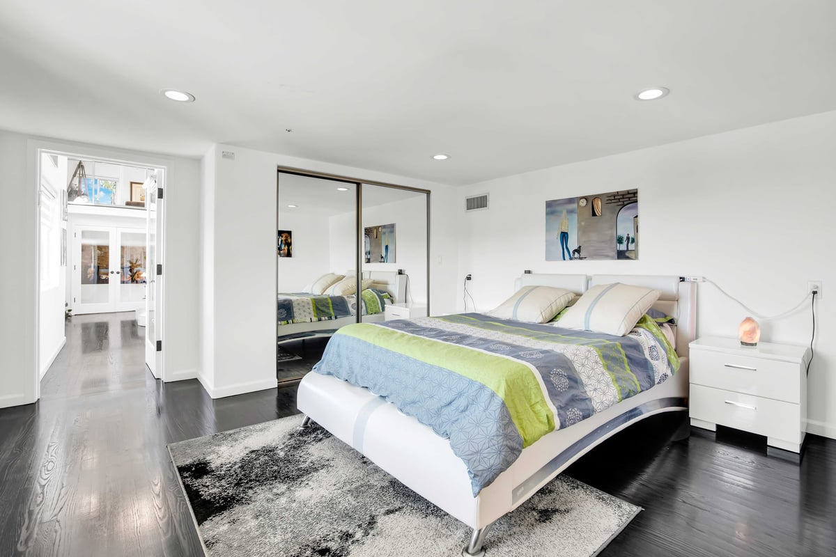 The Artist’s Summit