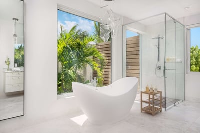 Luxury Villa Photo #30