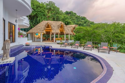 Luxury Villa Photo #10