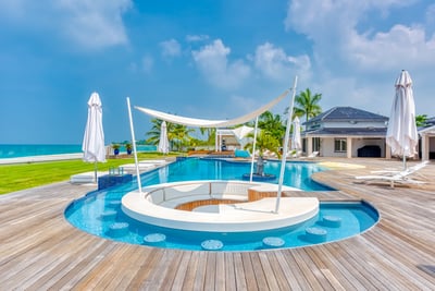 Luxury Villa Photo #5