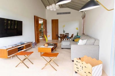 Luxury Villa Photo #15