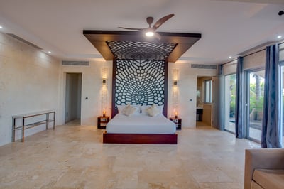 Luxury Villa Photo #56