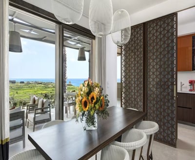 Luxury Villa Photo #7