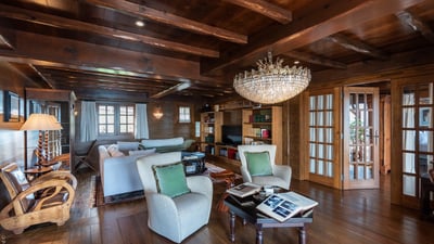Luxury Villa Photo #23
