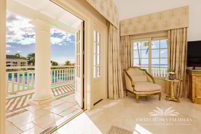 Luxury Villa Photo #15