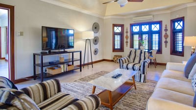 Luxury Villa Photo #27