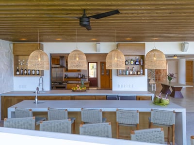 Luxury Villa Photo #14