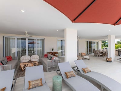 Luxury Villa Photo #10