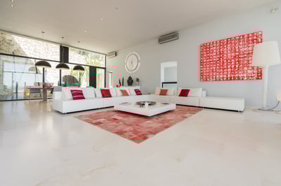 Luxury Villa Photo #18