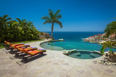 Luxury Villa Photo #7