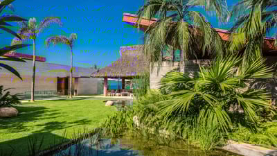Luxury Villa Photo #11