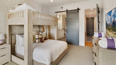 Bunkroom with ensuite