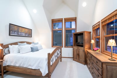 Luxury Villa Photo #7