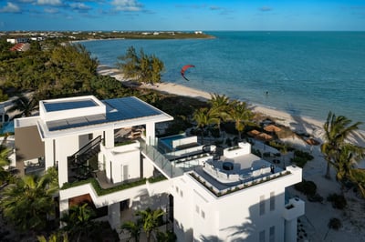 Luxury Villa Photo #3