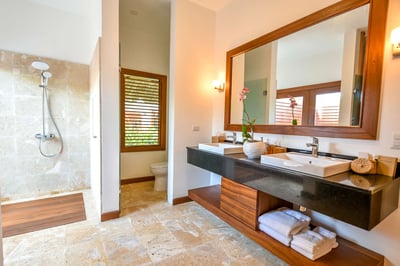Luxury Villa Photo #33