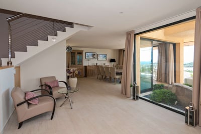 Luxury Villa Photo #13