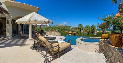 Luxury Villa Photo #11
