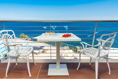 Luxury Villa Photo #6