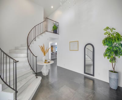 Luxury Villa Photo #21