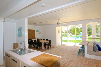 Luxury Villa Photo #9