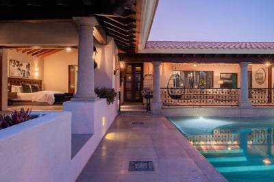 Luxury Villa Photo #13