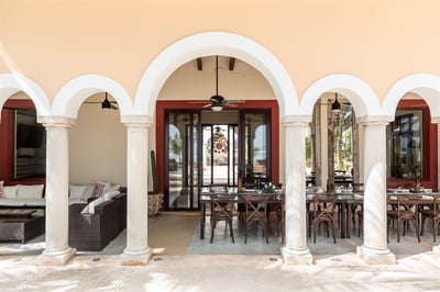 Luxury Villa Photo #7