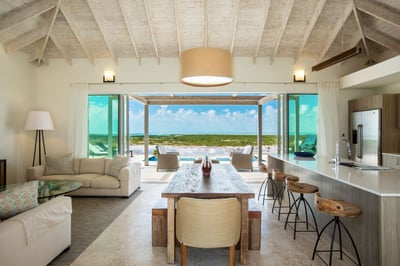 Luxury Villa Photo #6