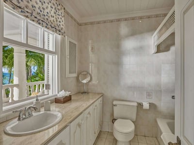 Luxury Villa Photo #14
