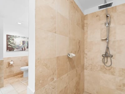 Luxury Villa Photo #16