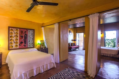Luxury Villa Photo #18