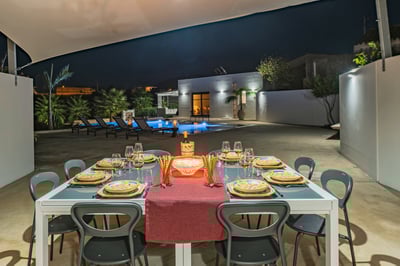 Luxury Villa Photo #22