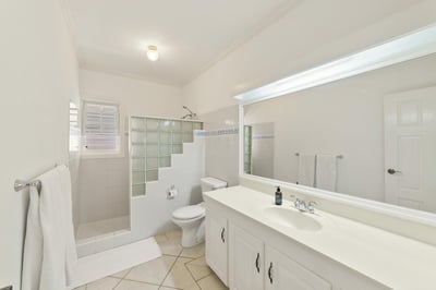 Luxury Villa Photo #22