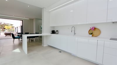 Luxury Villa Photo #18