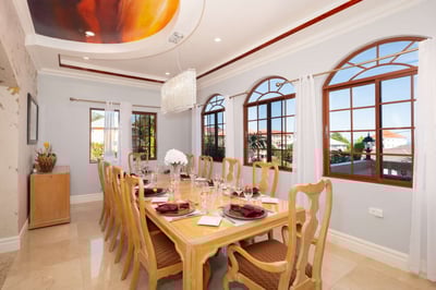 Luxury Villa Photo #39