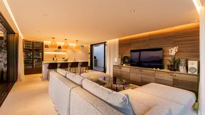 Luxury Villa Photo #35
