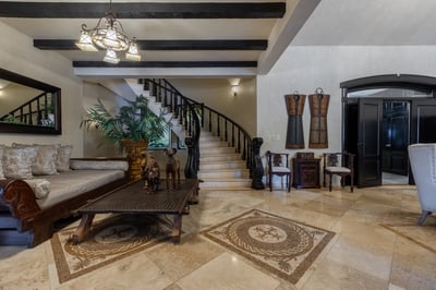 Luxury Villa Photo #44