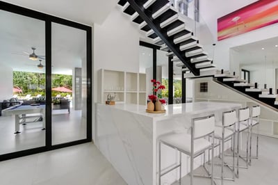 Luxury Villa Photo #19