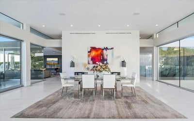 Luxury Villa Photo #15