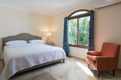 Luxury Villa Photo #32