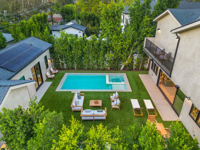 Luxury Villa Photo #6