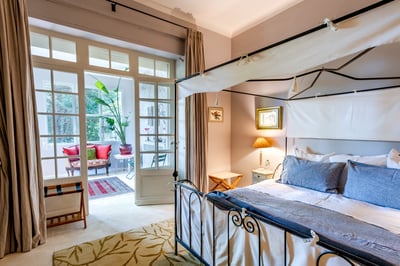 Luxury Villa Photo #34