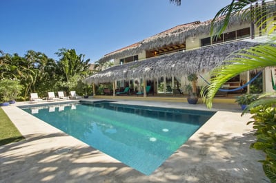 Luxury Villa Photo #4