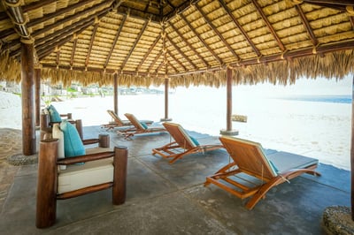 Luxury Villa Photo #4