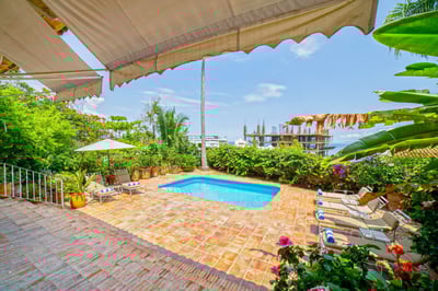 Luxury Villa Photo #4