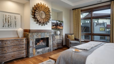 Primary king suite