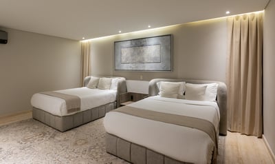 Luxury Villa Photo #39