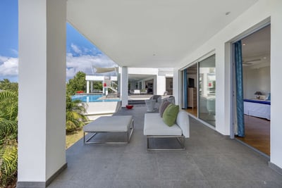 Luxury Villa Photo #12